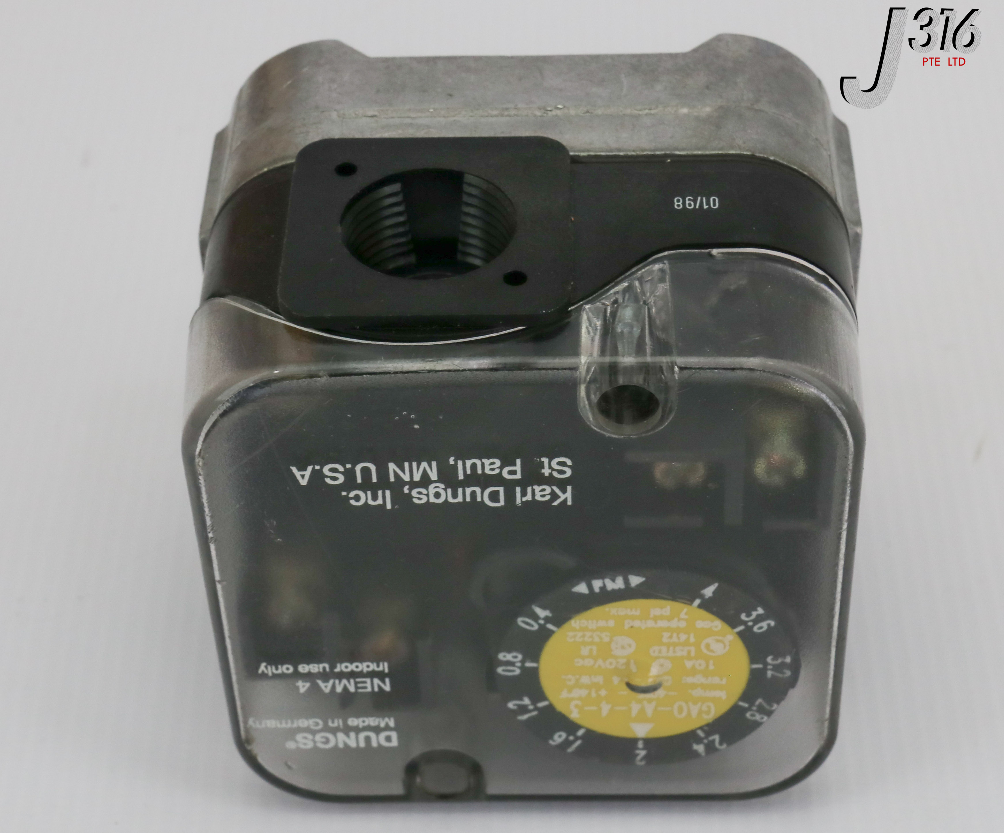 17873 KARL DUNGS PRESSURE SWITCH NEMA 4 J316Gallery